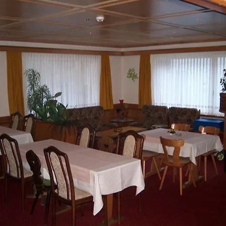 Elite Hotell 3*