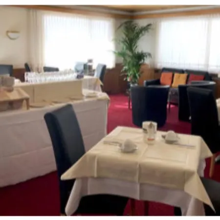 Elite Hotell 3*